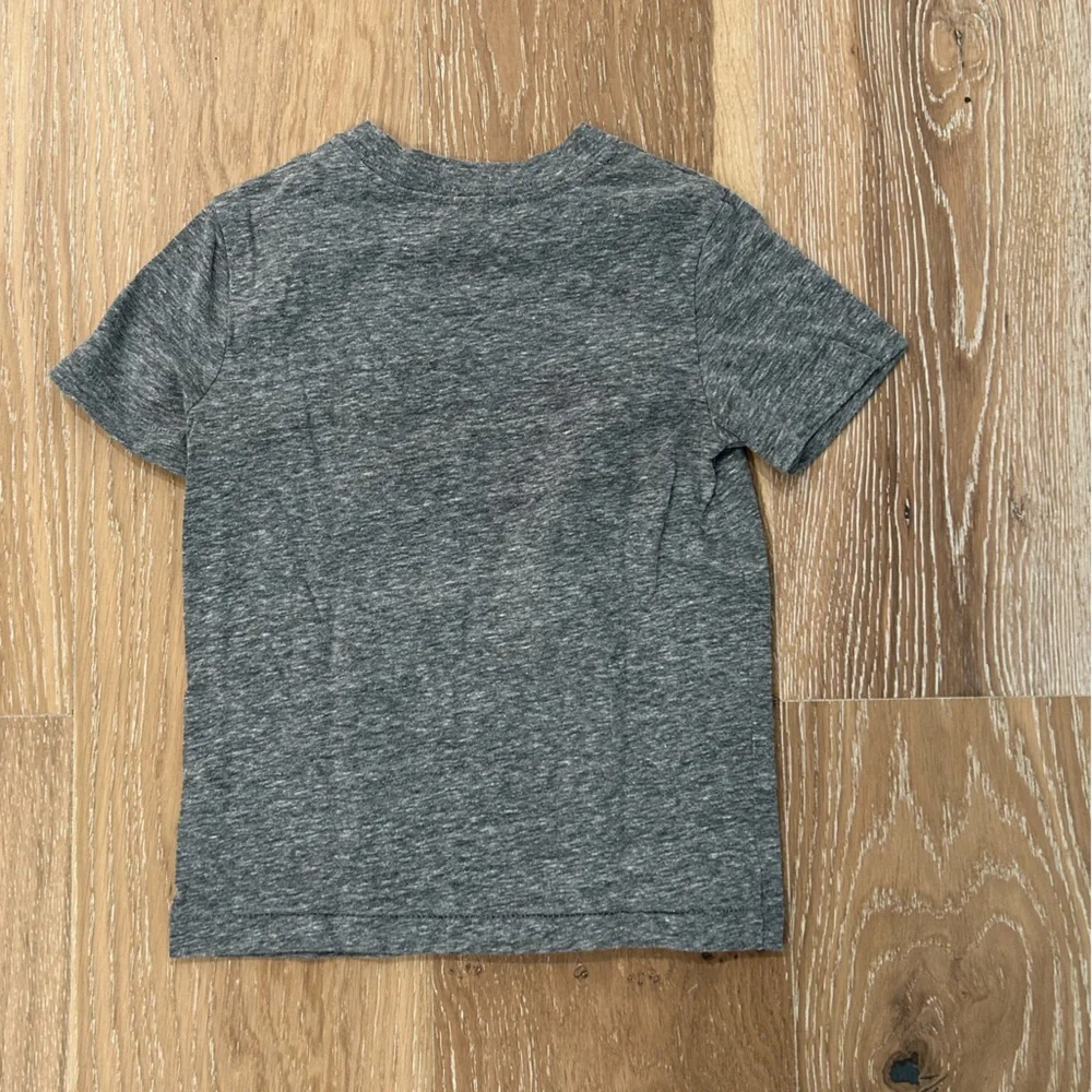 Boys Ladies Man T-Shirt gray‎ with appliqué size 2T
